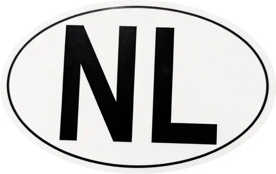 Een NL-sticker, wit ovaal met zwarte letters